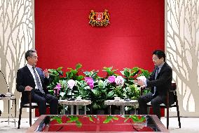 SINGAPORE-DEPUTY PM-CHINA-WANG YI-MEETING