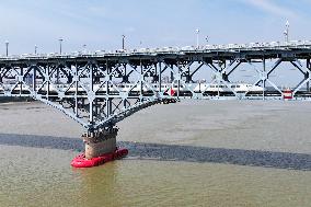 Nanjing Yangtze River Bridge Pier Anti-collision Facilities Completed