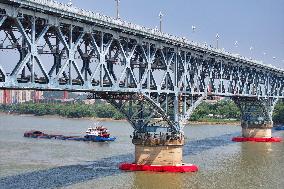 Nanjing Yangtze River Bridge Pier Anti-collision Facilities Completed