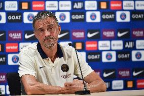 PSG Press Conference - Poissy