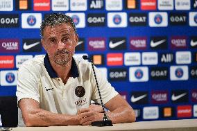 PSG Press Conference - Poissy