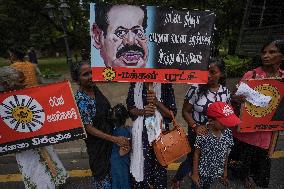 Protest Held Against President Ranil Wickremesinghe And Former President Rajapaksa's Family