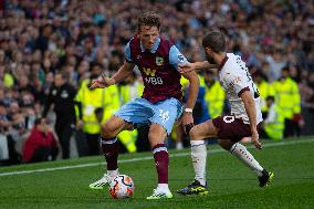 Burnley FC v Manchester City - Premier League