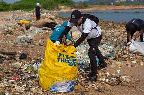 Clean Beaches Keep The Sea Free Of Plastic Waste