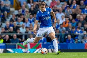 Everton FC v Fulham FC - Premier League