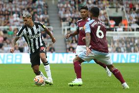 Newcastle United v Aston Villa - Premier League