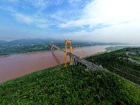 Taihong Yangtze River Bridge Crosses The Yangtze River in Chongqing