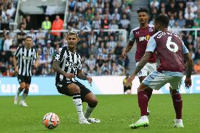 Newcastle United v Aston Villa - Premier League