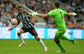 Newcastle United v Aston Villa - Premier League