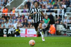 Newcastle United v Aston Villa - Premier League