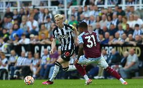 Newcastle United v Aston Villa - Premier League