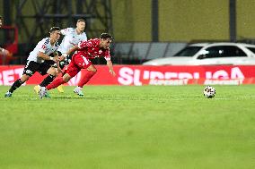 Universitatea Cluj v FC Dinamo Bucharest - SuperLiga