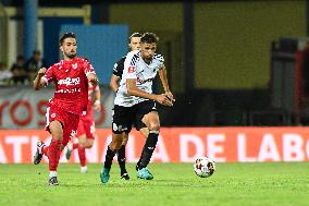 Universitatea Cluj v FC Dinamo Bucharest - SuperLiga