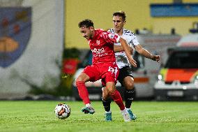 Universitatea Cluj v FC Dinamo Bucharest - SuperLiga