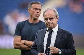 Celebrities watch the PSG vs FC Lorient football match - Paris