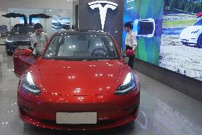 Tesla Announced Price Cuts in The Chinese Market