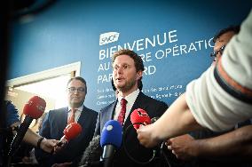 Clement Beaune Visits The Command Post Of SNCF Reseau