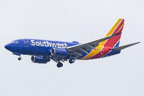 Southwest Airlines Boeing 737 Landing In Washington DC