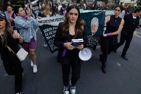 Feminists Demonstrate Outside The National Palace; Demand That The Mexican President Not Victimise Himself