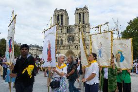 Procession Of The Assumption At Notre Dame De Paris - Paris