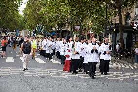 Procession of the Priestly Society of Saint Pius X - Paris