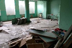 Destroyed school in Krakhove