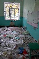 Destroyed school in Krakhove