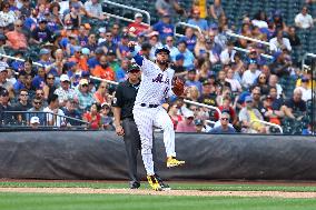 Pittsburgh Pirates Vs. New York Mets