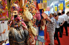 Xinhua Headlines: Ten years on, China-South Asia trade doubles on closer ties