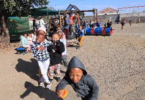 SOUTH AFRICA-DE AAR-CHINA-EARLY LEARNING CENTER
