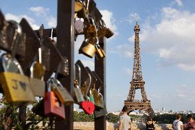 Parisian Right bank during Summer - Paris