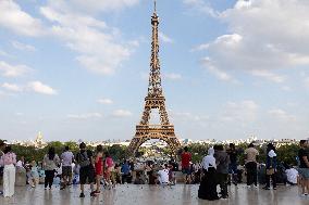 Parisian Right bank during Summer - Paris