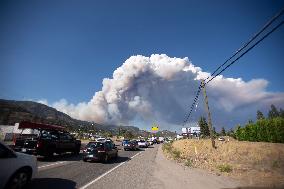 West Kelowna Declares State Of Emergency Over Encroaching Wildfire - Canada
