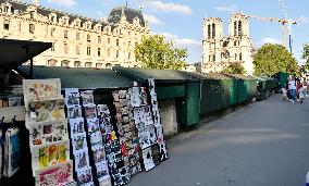 Olympics Threaten To Erase Riverside Booksellers - Paris