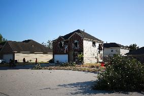 Houston Police Destroy House With Suspect Inside (Aftermath)