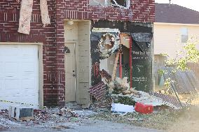 Houston Police Destroy House With Suspect Inside (Aftermath)