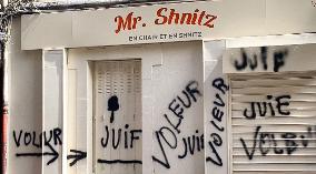 Antisemitic Tags In A Kosher Restaurant In Levallois-Perret