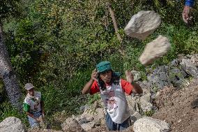 Villagers In Kebumen Work Together To Renovate Broken Road