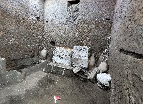 Slaves’ lives uncovered at Pompeii villa - Italy