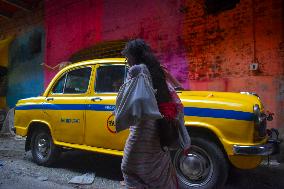 Daily Life In Kolkata, India