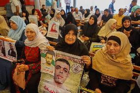 Demonstration In Support Of Palestinian Prisoners In Israeli Prisons - Gaza
