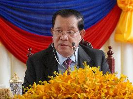 Cambodia's Hun Sen resigns, son Hun Manet endorsed as PM