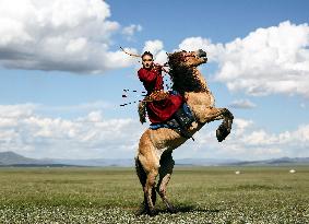 MONGOLIA-ULAN BATOR-NOMADIC CULTURE-FESTIVAL-HORSEMANSHIP PERFORMANCE