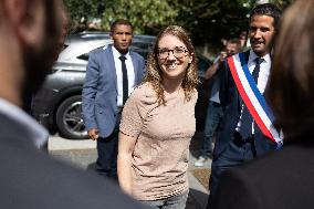 Aurore Berge shopping for back-to-school supplies - Rueil-Malmaison