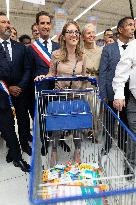 Aurore Berge shopping for back-to-school supplies - Rueil-Malmaison