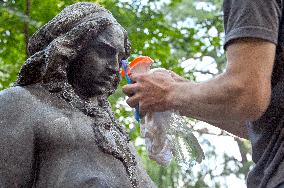 Confident statue damaged in Lviv