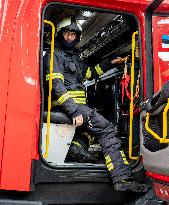 Competition for rescue workers