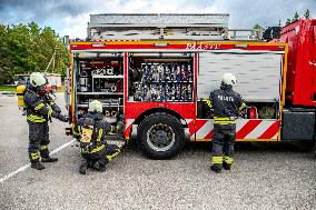 Competition for rescue workers