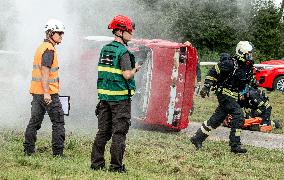 Competition for rescue workers