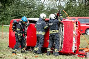 Competition for rescue workers